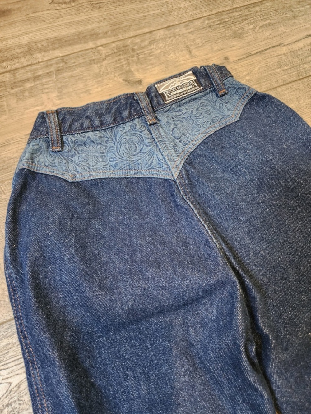 Vintage Rocky Mountain Womens Jeans High-Rise Blue Denim Floral V-Back Size 25/1 - Picture 12 of 12